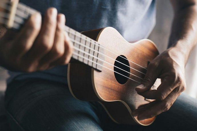 Tenor Ukulele for Guitar Players and Deeper Sound Preference