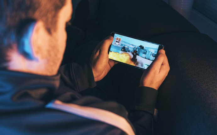 Display Resolution: 720p for Casual Gamers, 1080p for Competitive Play