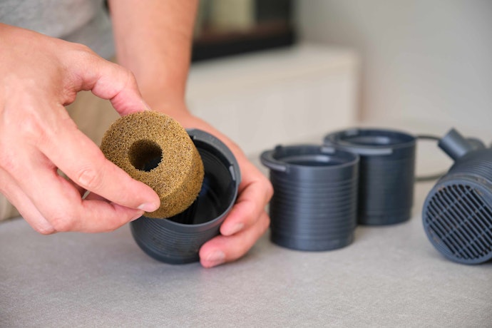 For Beginner Setups, Use an Air Pump With a Sponge Filter