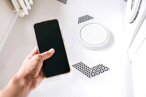 Easily Clean Up Spills With a Unit That Has Mopping Features