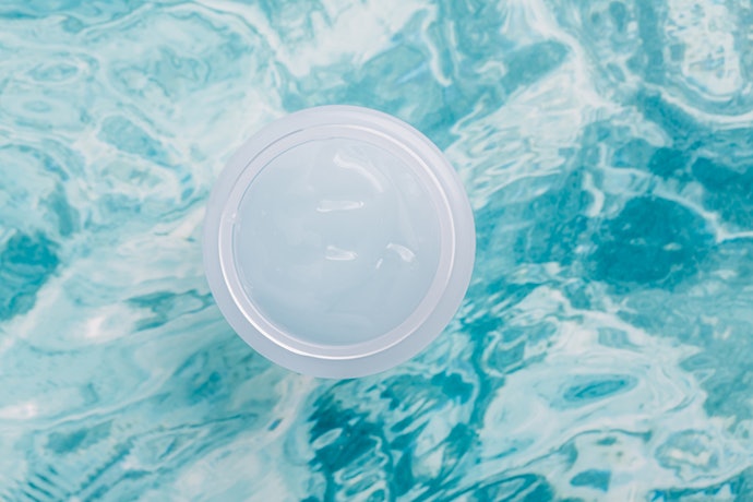 Lightweight Gels or Lotions for Oily and Combination Skin