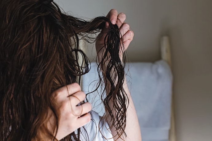For Frizzy or Damaged Hair: Jojoba Oil Infused With Argan or Coconut Oil Deeply Nourishes Hair