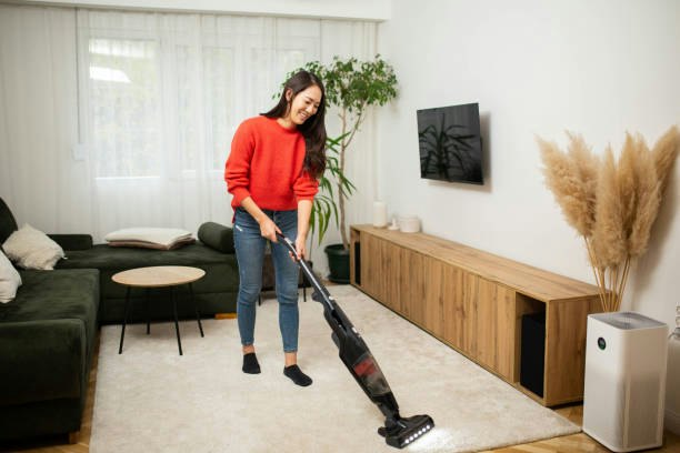 2-In-1 Vacuum: For Those Who Need Both Stick and Handheld Without Buying Two Units