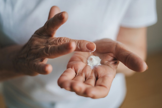 For Younger-Looking Hands, Look for Antioxidants, Peptides, and Retinol