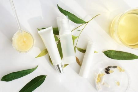 Dry Skin Types: Prevent Moisture from Escaping With Mineral Oil and Lanolin