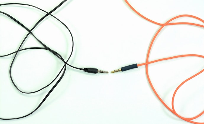 Get an Optional Wired Connectivity for Battery Conservation