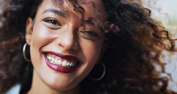 For Cool Undertones, Choose Lipsticks With Blue or Purple-Based Undertones