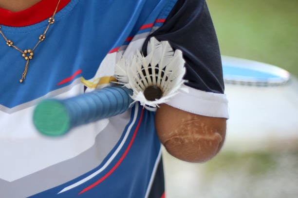 Medium Grips: Offer a Balanced Feel Between Cushioning and Control