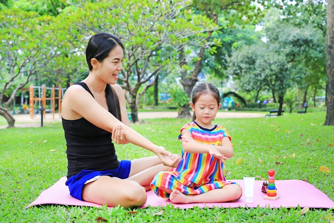 For Kids: Pediatrician-Tested, Hypoallergenic, and DEET-Free Options for Sensitive Skin