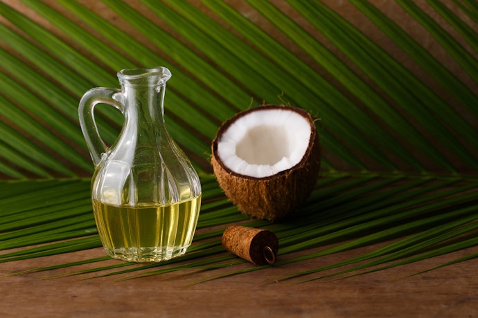Anti-Fungal Ingredients Like Coconut Oil and Aloe Vera Control Odor