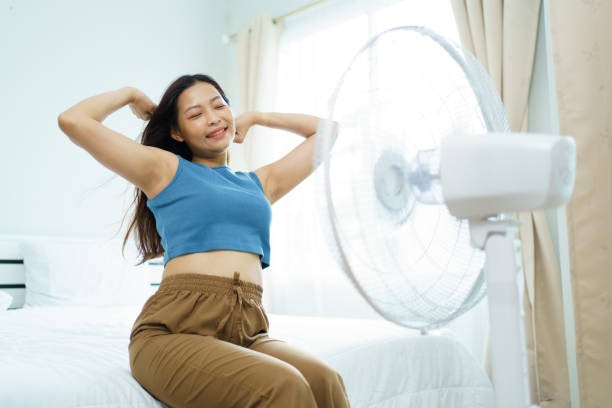 For Small Bedrooms and Study Rooms Under 15 sqm: Choose a 16-Inch Fan at 1300 RPM