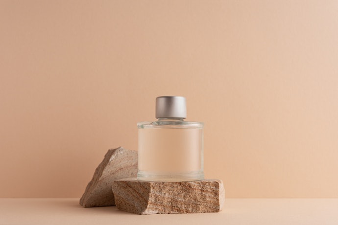 Eau de Toilette: Lasts for 3-4 Hours, Ideal for Everyday Use