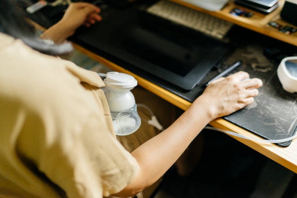 A Display Screen and Hands-Free Features Add Convenience