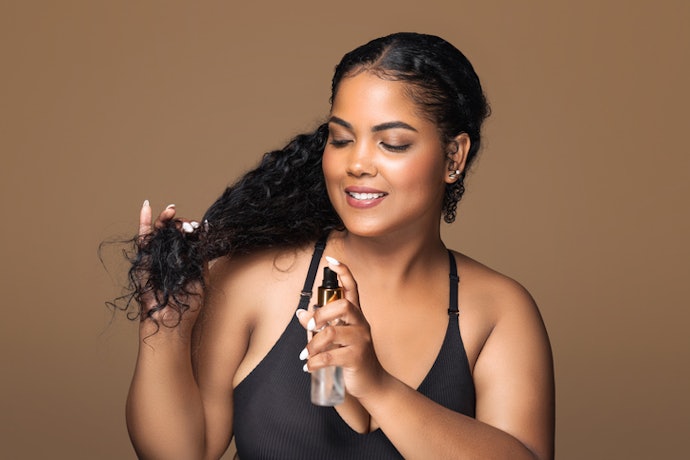 For Dry Hair or Split Ends, Choose Mists With Hydrating Ingredients Like Glycerin
