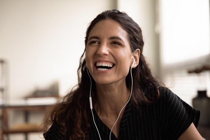 Built-in Microphone for Clear Communication on Calls