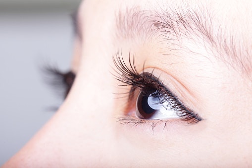 Hyaluronic Acid and Glycerin Help Keep Your Eyes Hydrated