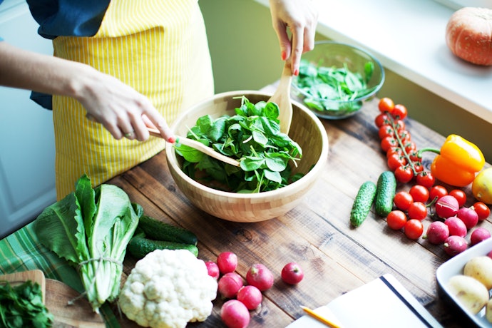 Wooden Spatulas Are Best for Tossing Salads