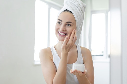 Be Cautious of Comedogenic and Harsh Ingredients to Avoid Breakouts and Irritations