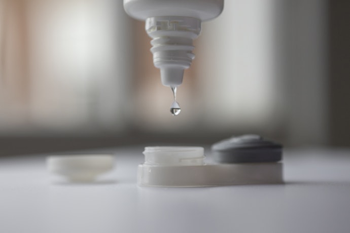 Preservative-Free Drops: Best for Those With Sensitive Eyes or Frequent Eye Drop Users