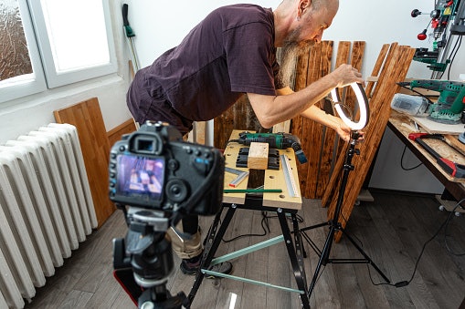 If You Use a DSLR Camera or a Bigger Gadget to Capture Photos and Videos, Opt for a Large 14-18-Inch Ring Light