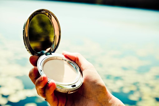 Pressed Translucent Powders Are Ideal for On-the-Go Touch-Ups