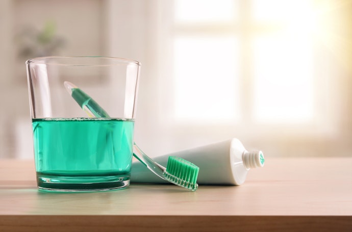 Mouthwashes With Alcohol Leave You With a More Refreshing Feeling