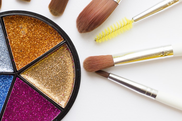Cream Glitter: Blends and Layers Smoothly for Both Subtle to Bold Looks