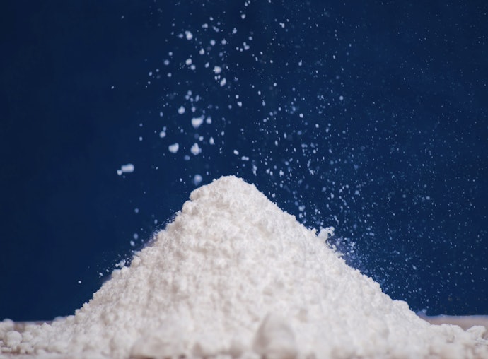 Moisture-Absorbing Ingredients Like Baking Soda and Cornstarch Soak Up Sweat