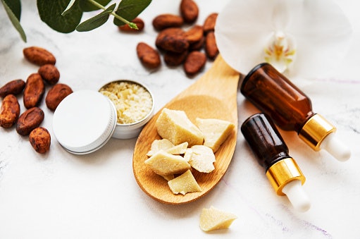 Cocoa Butter, Olive Oil, and Other Moisturizing Ingredients Offer Hydration for Dry Skin