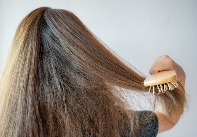 Look for Nourishing Ingredients Like Keratin, Argan Oil, and Vitamins