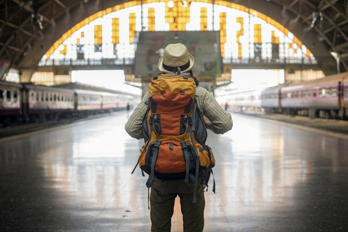 Internal and External Pockets for Easy-Access Compartments