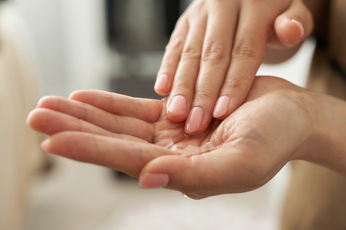 Opt for 100% Pure or Therapeutic Grade Oil for Topical or Aromatherapy Use