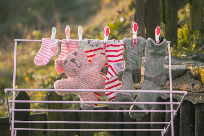 T-rack, X-stand, and Criss Cross Bars Are Ideal for Regular Clothes and Sheets