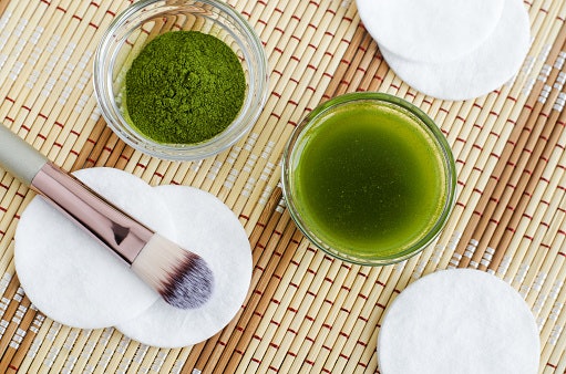 Reduce Sebum Production and Soothe Your Skin With Green Tea
