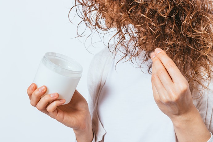 Curly Hair and Frizz Prone Hair: Lightweight Hydrators and Moisturizing and Detangling Oils