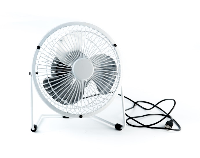 USB-Powered Fans Are Best if You Need a Direct Fan While Working or Studying