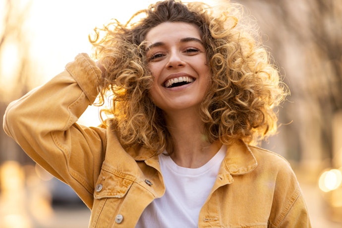 For Curly Hair: Seek Detangling and Frizz-Control Benefits