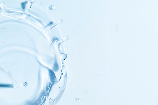 Hyaluronic Acid: Provides Lightweight Hydration Without Irritating