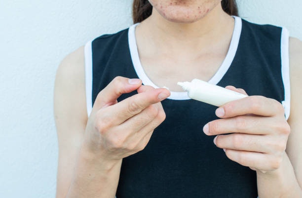 For Fading Discoloration: Niacinamide and Vitamin C