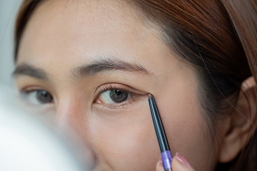 Matte Finish: For a Natural, Soft Look That Lasts