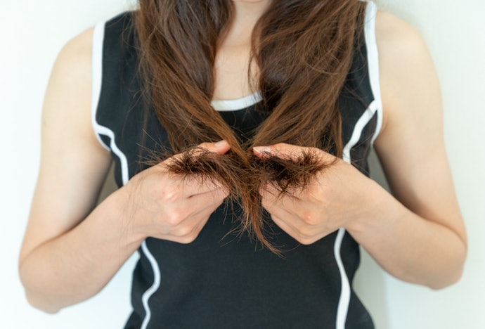 Dry or Rough Hair: Look for Moisture-Rich Treatments