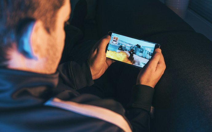 Display Resolution: 720p for Casual Gamers, 1080p for Competitive Play
