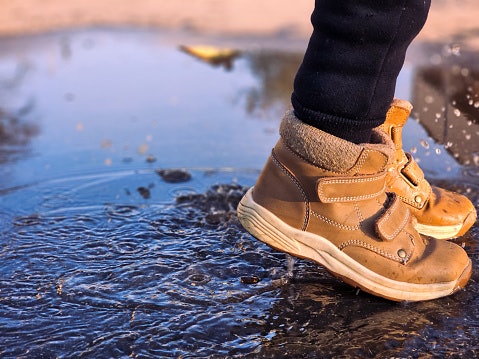 Consider Water-Resistant or Waterproof Shoes That Can Handle Rainy or Wet Conditions
