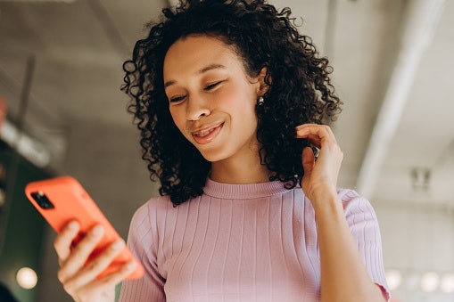 Select Premium Brands If You Want Flagship Performance With Long-Term Software Support