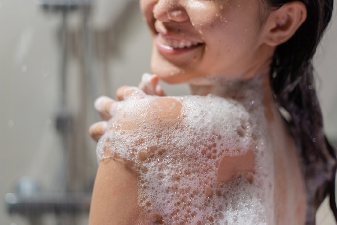 For Dry Skin: Look for Moisturizing Ingredients Like Glycerin