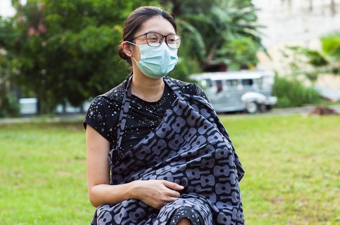 Nursing Aprons for Those Who Want Something Breathable and Lightweight