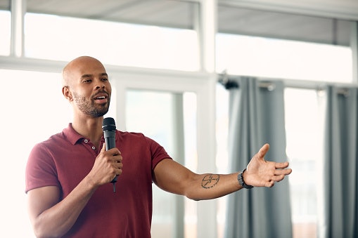 Move Around Freely With a Wireless Microphone
