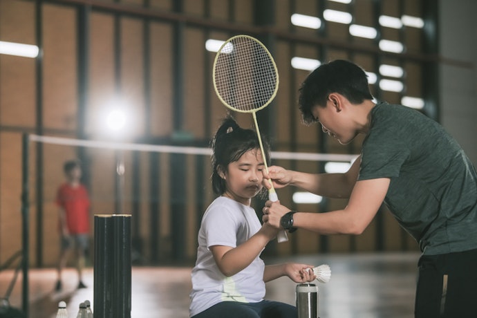 Choose a Lightweight 4U Racket for Easier Handling
