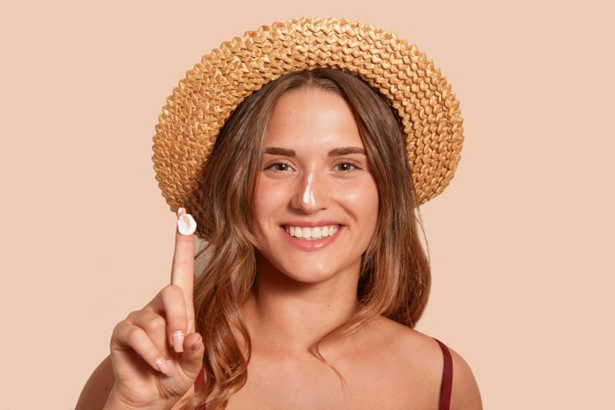 Avoid Fragrances and Heavy Occlusive Ingredients That Can Irritate and Clog Pores