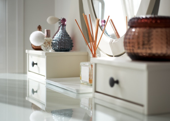 Drawers and Shelves Offer Additional Storage